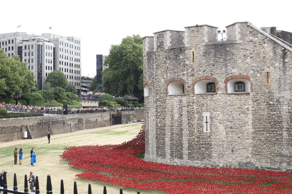 Duke And Duchess Of Cambridge And Prince Harry Visit Tower Of London's Ceramic Poppy Field