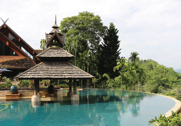 The pool at Anantara
