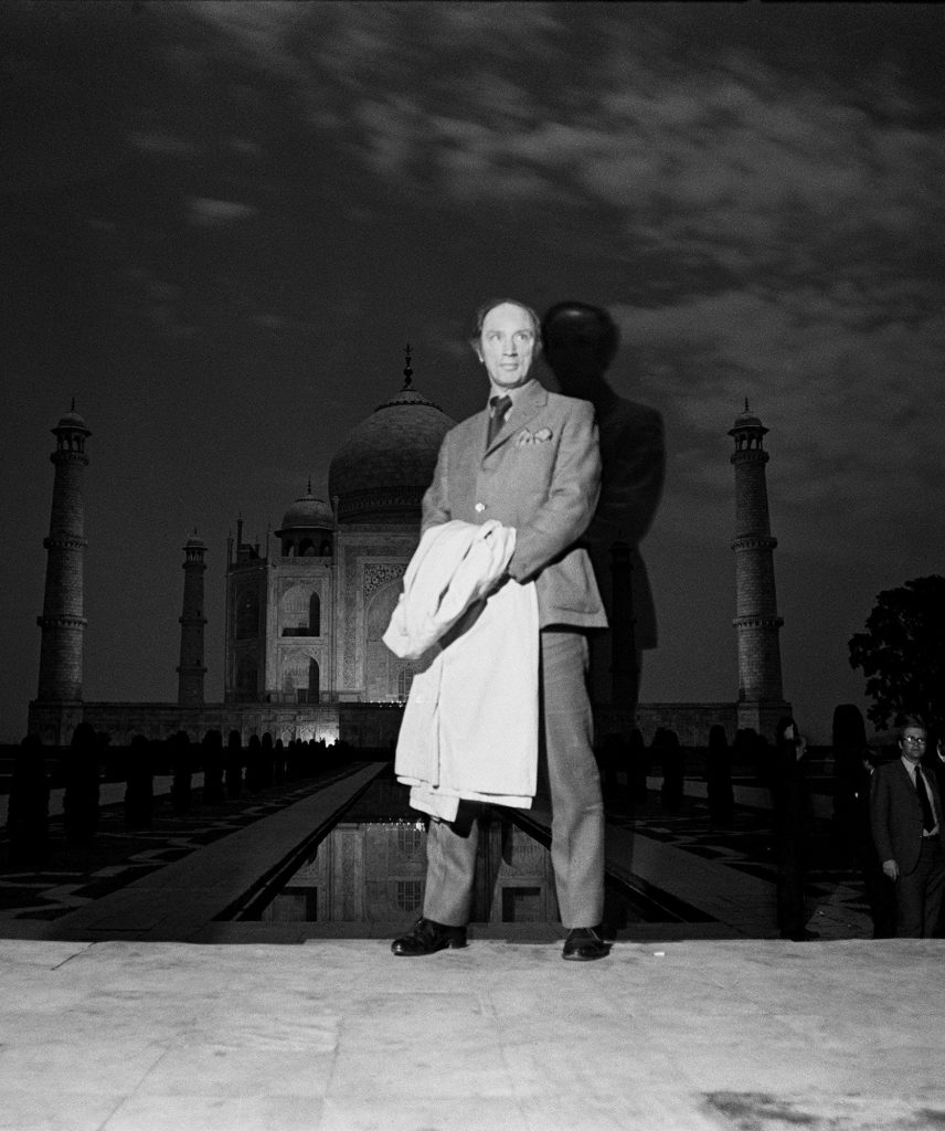 Prime Minister Pierre Trudeau poses for a photo outside the Taj Mahal Jan. 9, 1971. (CP PHOTO/ Peter Bregg)