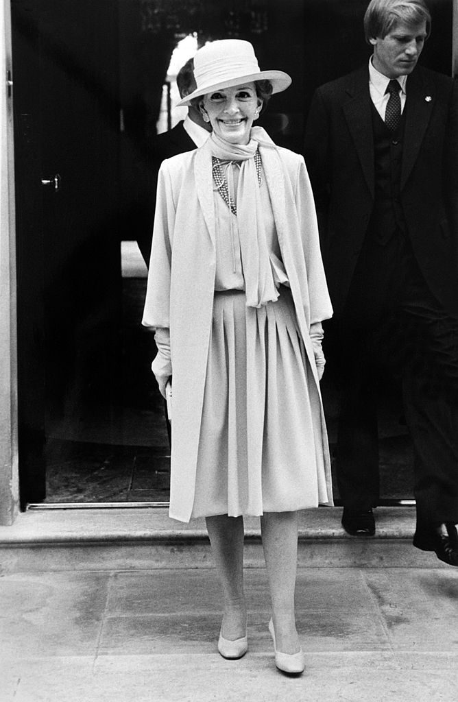 Nancy Reagan, wife of the American President, leaves Winfield House (residence of the Ambassador) for St Paul's Cathedral for Prince Charles and Lady Diana's wedding, on July 29, 1981. AFP PHOTO (Photo credit should read ARCHIVE/AFP/Getty Images)