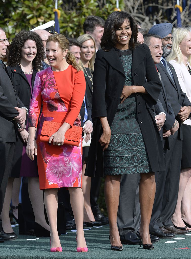 WASHINGTON, DC - MARCH 10: First Lady Michelle Obama and Sophie Grégoire-Trudeau share a laugh during a ceremony at the White House for an Official Visit March 10, 2016 in Washington, DC. This is Trudeau's first trip to Washington since becoming Prime Minister. (Photo by Olivier Douliery-Pool/Getty Images)