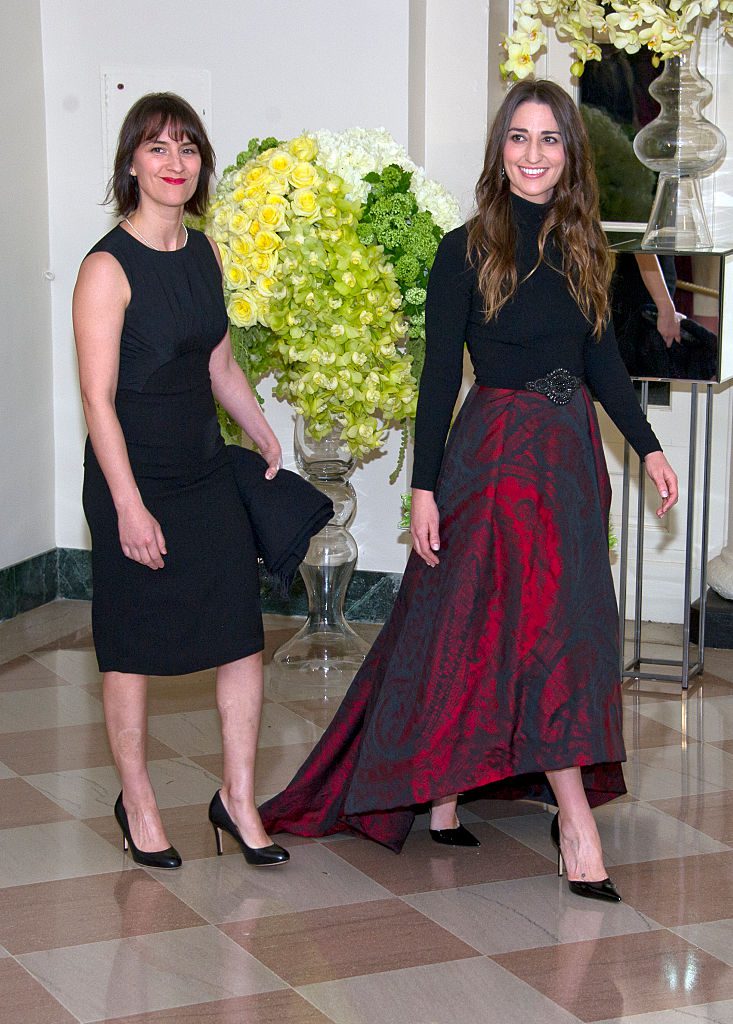 WASHINGTON, DC - MARCH 10: Singer Sara Bareilles, right, and Jennifer Bareilles arrive arrive for the State Dinner in honor of Prime Minister Trudeau and First Lady Sophie Trudeau of Canada at the White House March 10, 2016 in Washington, DC. Hosted by President and First Lady Obama, the dinner is in honor of Prime Minister Justin Trudeau and Sophie Gregoire Trudeau of Canada. (Photo by Ron Sachs-Pool/Getty Images)