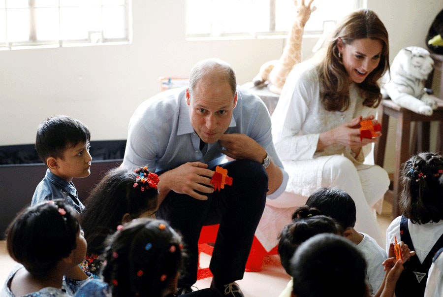  Prince William, Duke of Cambridge and Catherine, Duchess of Cambridge visit SOS Children's village during their royal tour of Pakistan on October 17, 2019 in Lahore, Pakistan. Photo: Peter Nicholls - Pool/Getty Images